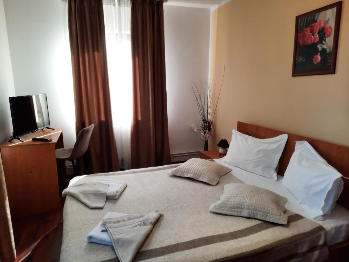 La Casa Nord Hotel Букурещ Екстериор снимка