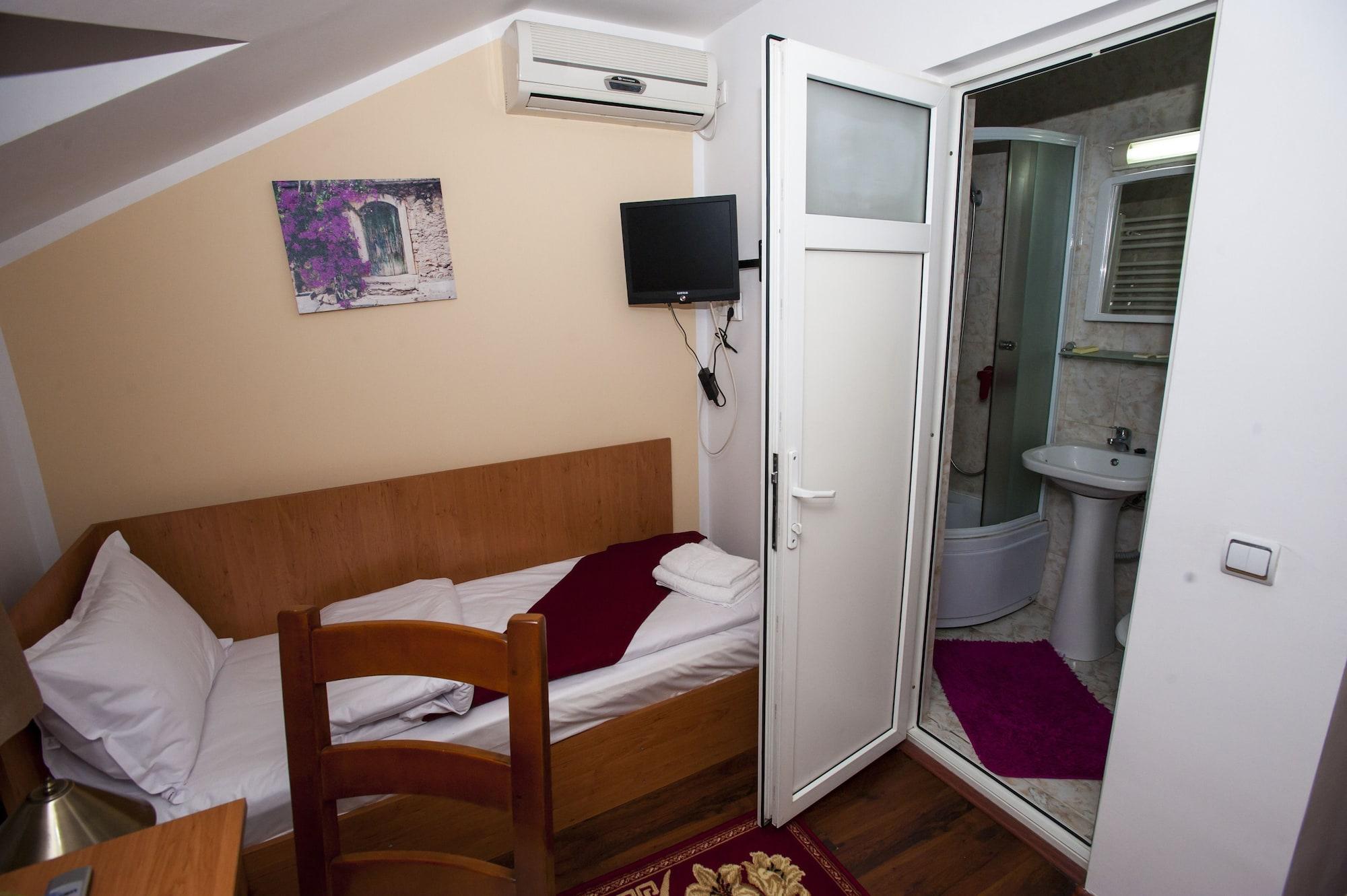 La Casa Nord Hotel Букурещ Екстериор снимка