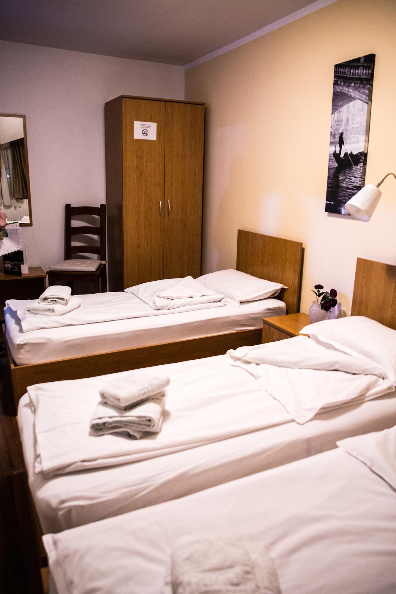 La Casa Nord Hotel Букурещ Екстериор снимка