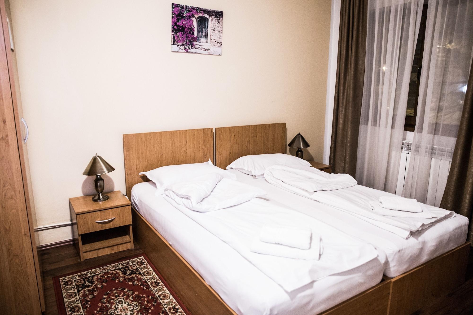 La Casa Nord Hotel Букурещ Екстериор снимка