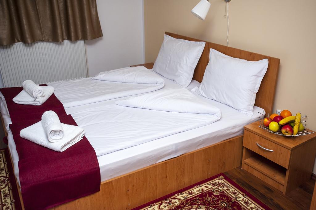 La Casa Nord Hotel Букурещ Екстериор снимка
