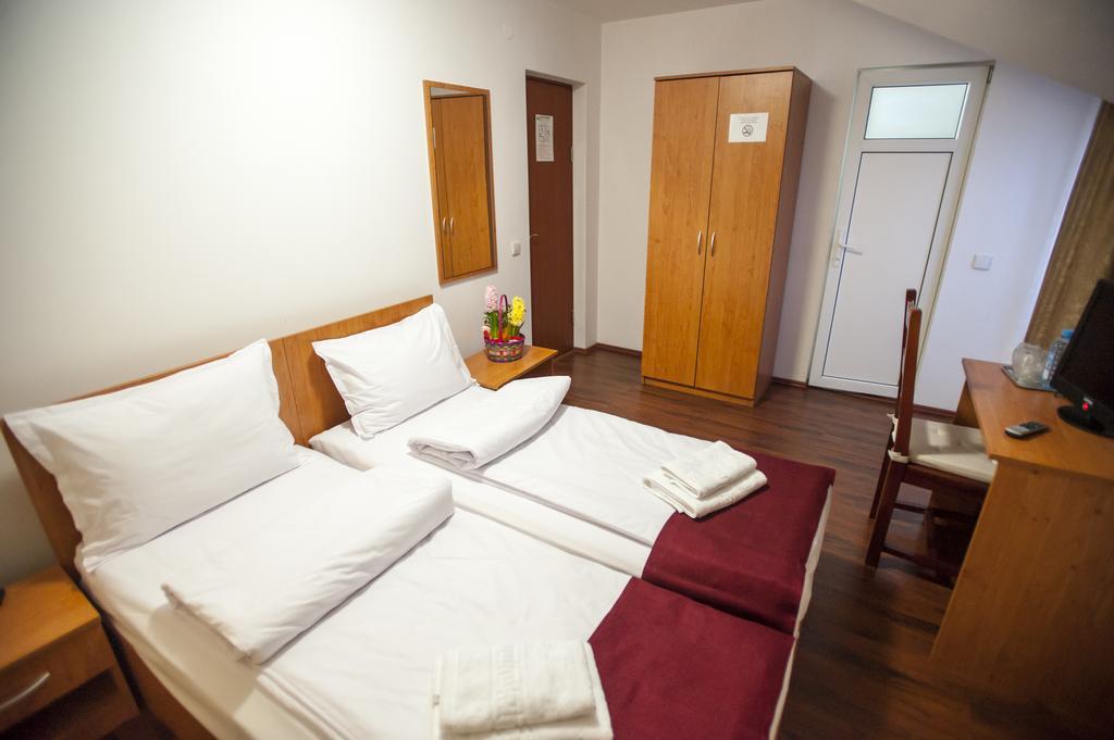 La Casa Nord Hotel Букурещ Екстериор снимка