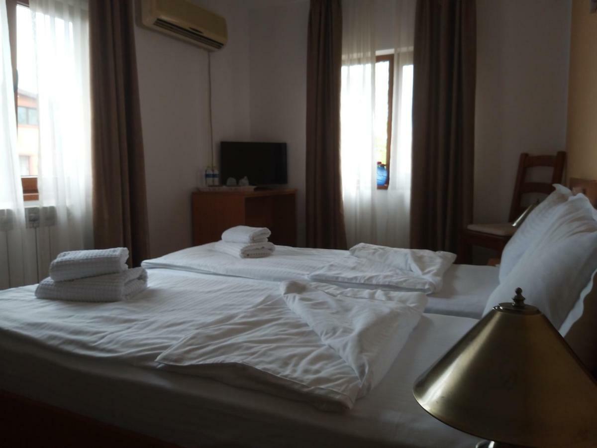 La Casa Nord Hotel Букурещ Екстериор снимка